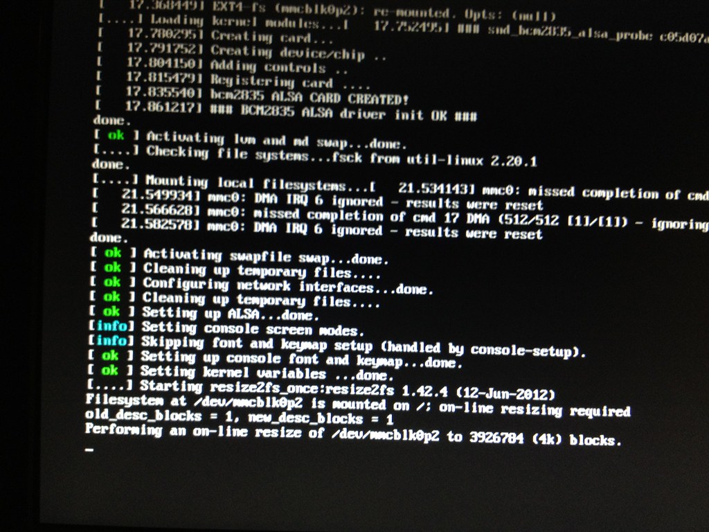 Screenshot of an init system info screen during boot.